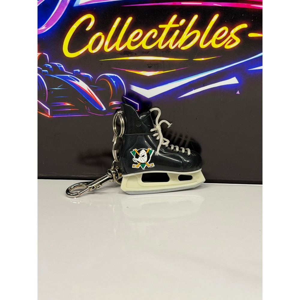 Vintage Anaheim Mighty Ducks NHL Hockey Skate Keychain Black Logo Mini Replica